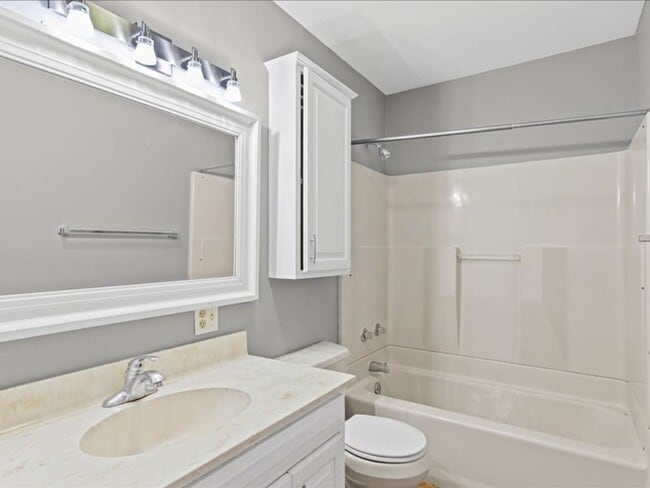 Building Photo - Get $725 off your security deposit OR $250...