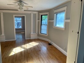 Building Photo - 110 S Blair St