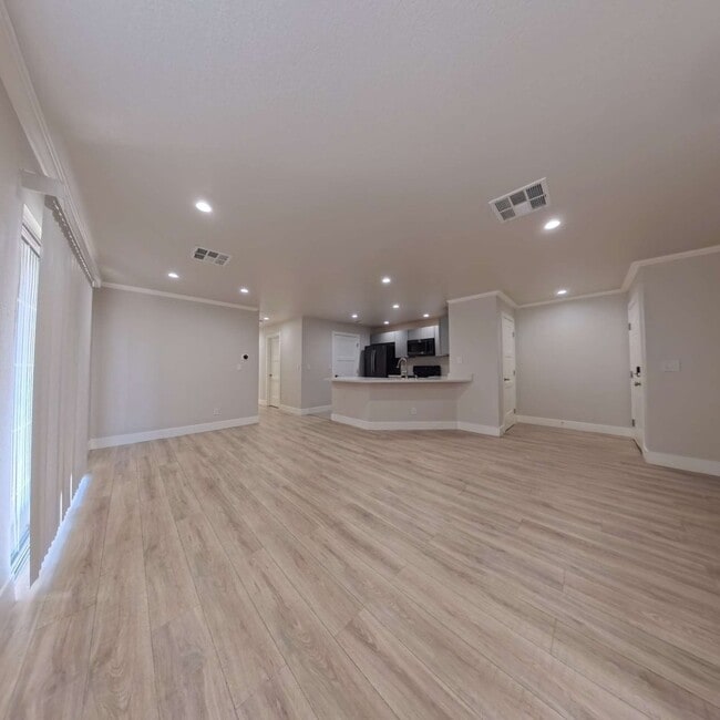 Building Photo - Highly Remodeled | Customer Closets | Gated Community