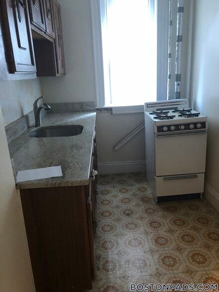 Building Photo - 17-19-19 Washington St S