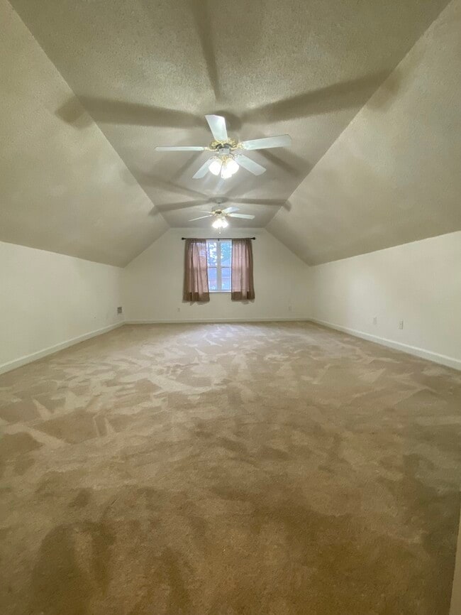 Building Photo - 4545 Reigate Ct