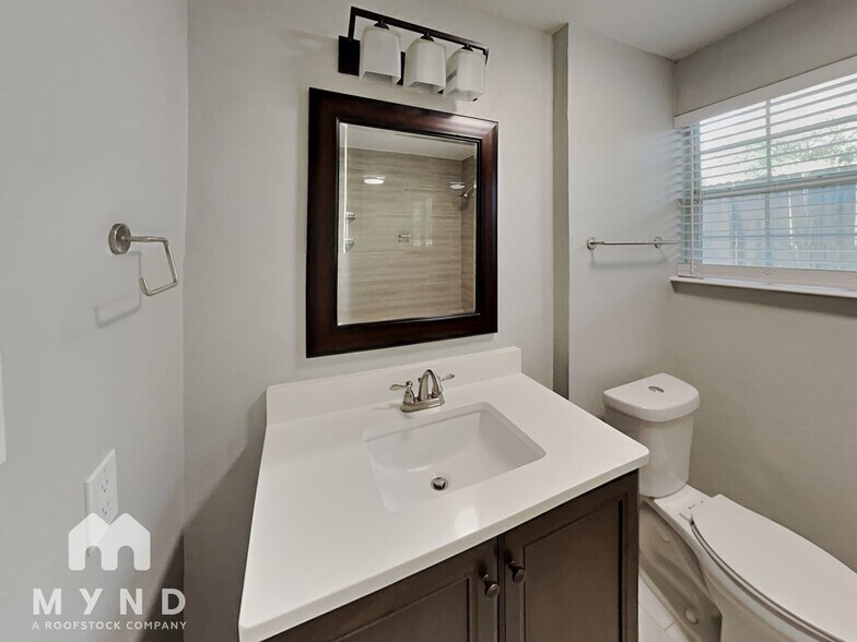 Building Photo - 6706 Tulsa Cove