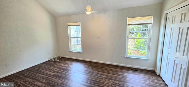 Building Photo - 6008 Raina Dr
