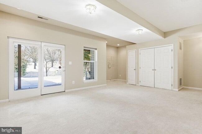 Building Photo - 21369 Sawyer Square