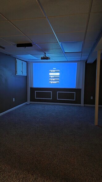 Building Photo - 653 Glasgow Ct