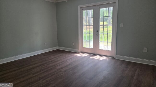 Building Photo - 391 Hidden Valley Dr SE