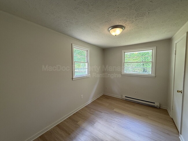 Building Photo - 7258 Twin Cedars Dr