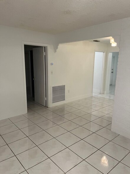 Building Photo - 7775 Panama St