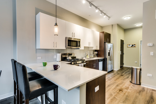 Floorplan - 851 West
