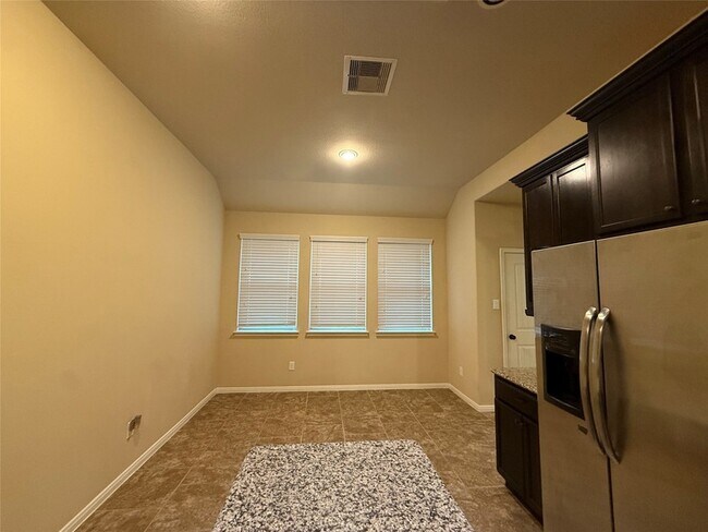 Building Photo - 24311 Piazza Dr