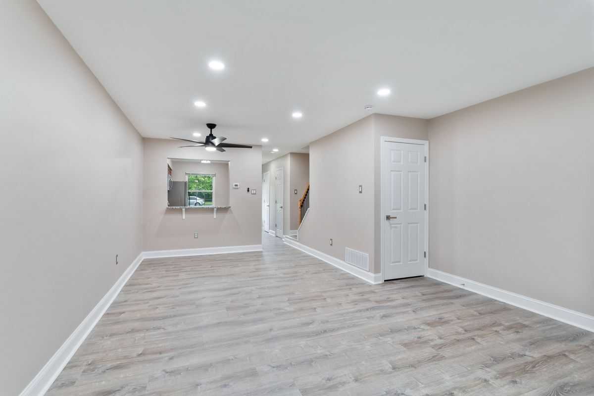 Building Photo - 4536 Rosemarie Dr