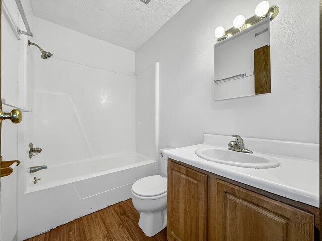 Building Photo - 2644 Hunt St