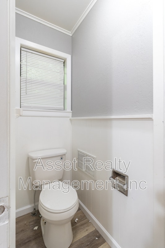 Building Photo - 630 Colonial Dr