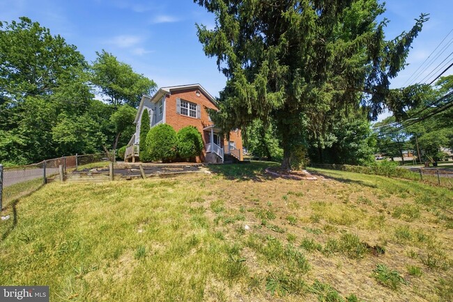 Building Photo - 7611 Temple Hill Rd