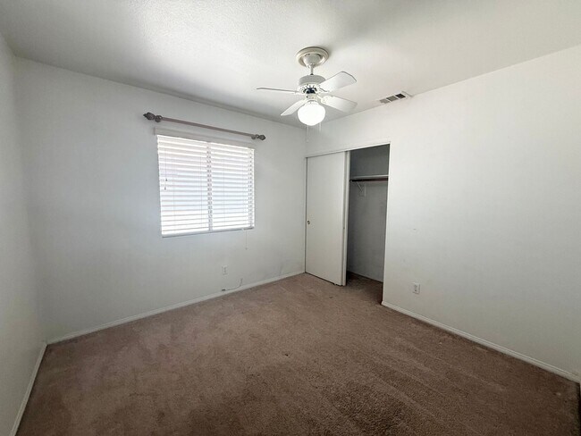 Building Photo - Spacious 4-Bedroom Home with 3-Car Garage in Orchards of Las Vegas