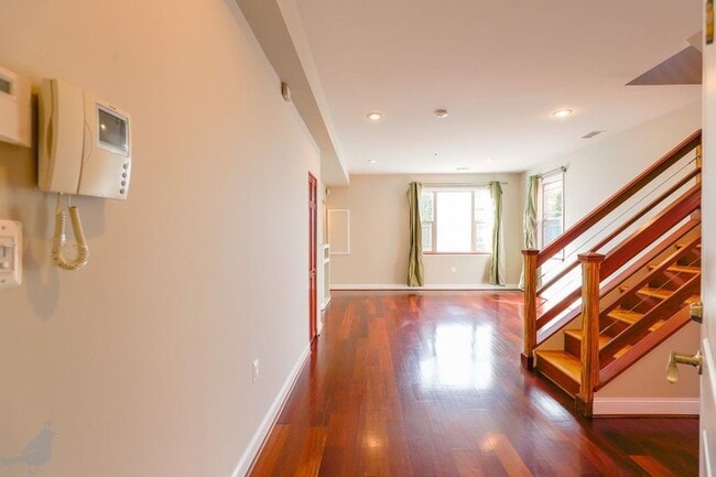 Building Photo - 3573 Warder St NW