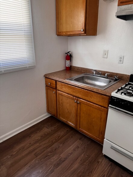Building Photo - 8557 Juniper Ave