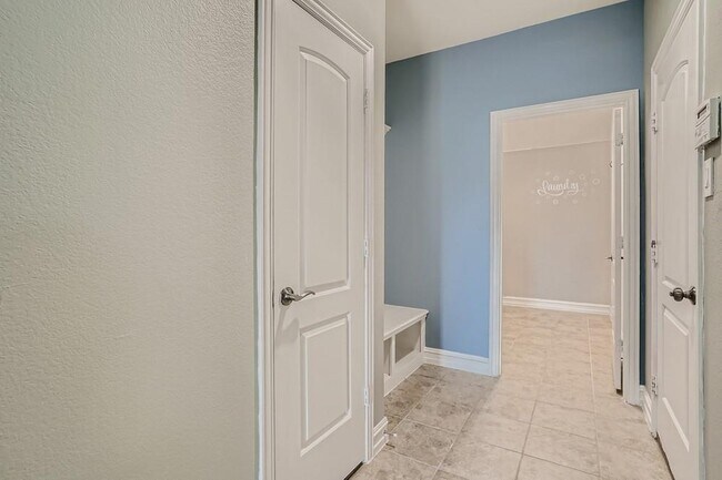 Building Photo - 3404 Glendale Ln