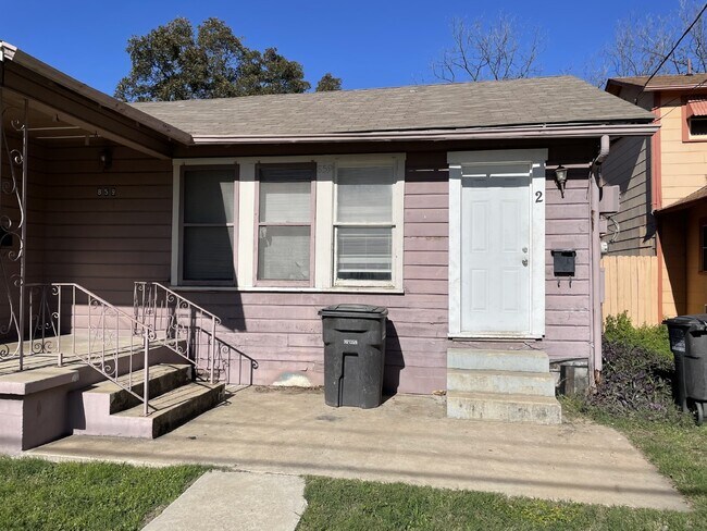 Building Photo - Little Pink House!! Little Pink House!! (1...