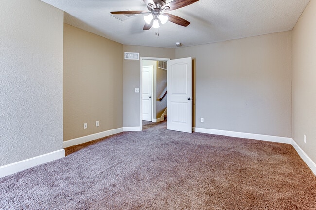 Building Photo - 4305 NE 83rd St