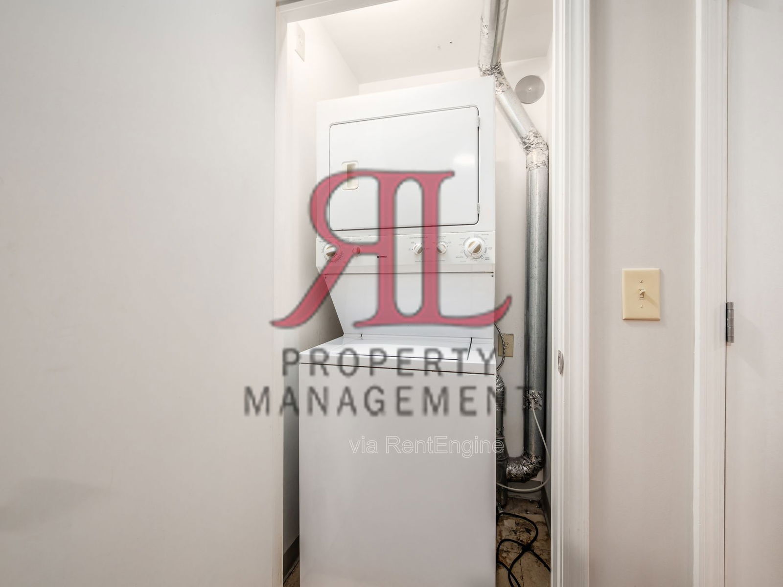 Building Photo - 221 N Front St