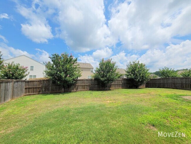 Building Photo - 22 Crestwood Pnes Trl
