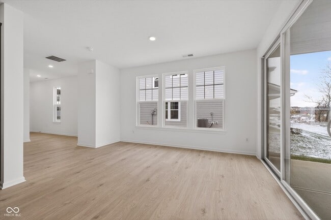 Building Photo - 15946 Meadow Frost Ct