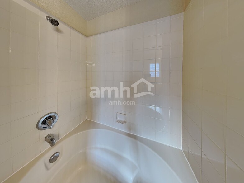 Building Photo - 19746 E 50th Ave