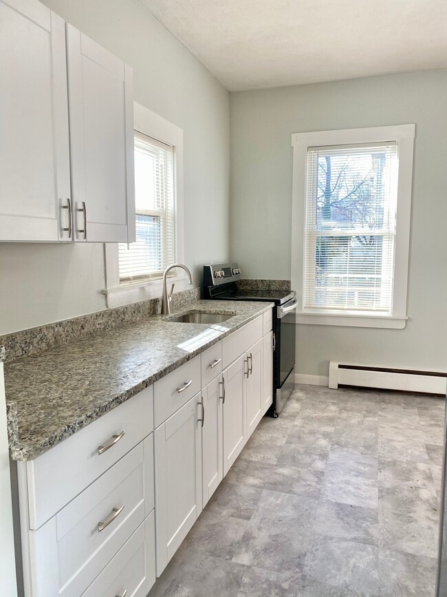 Building Photo - 56 Broadway