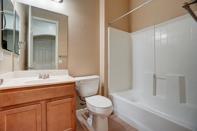 Building Photo - 3 Bedroom, 2 bath home in Granville