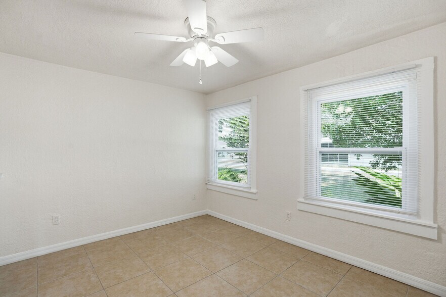 Building Photo - 409 Lebeau St