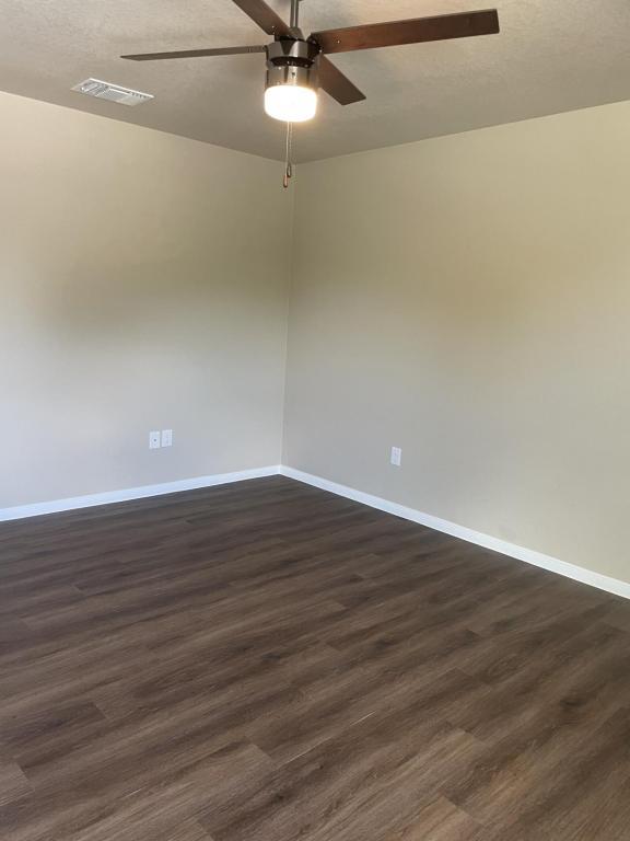 Building Photo - 512 Raymond St