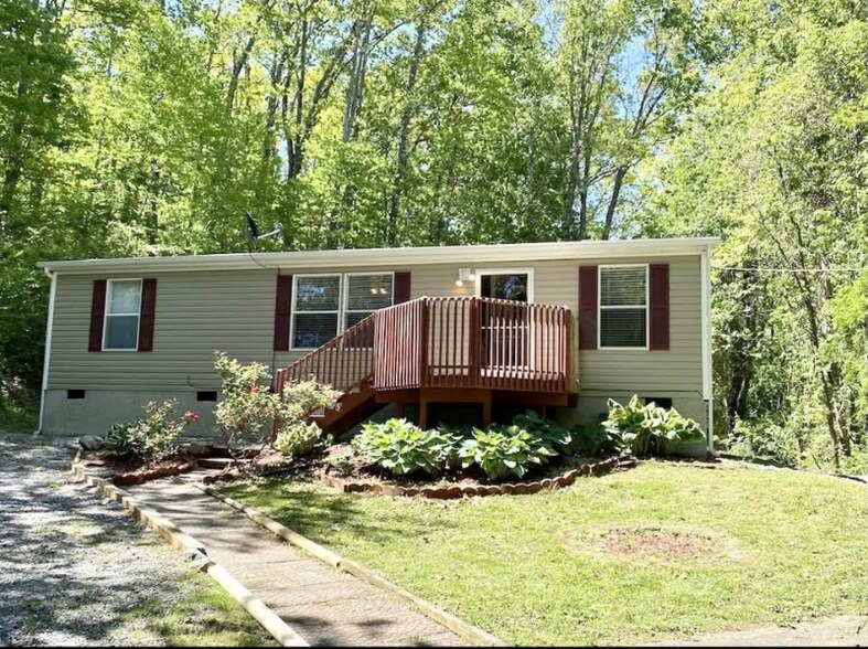 Building Photo - 17 Emmy Ln