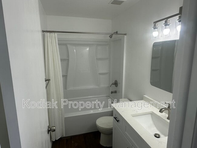 Building Photo - 1149 Nayon St