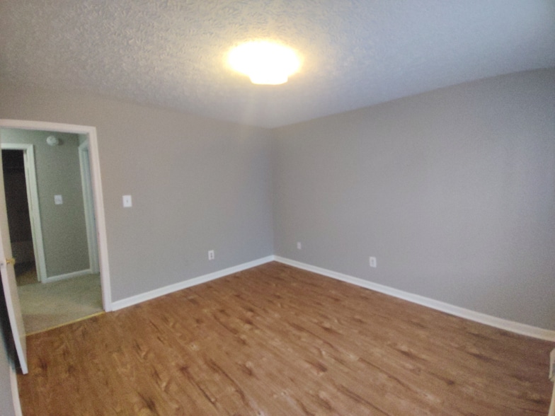 Building Photo - 29 Fonda Dr