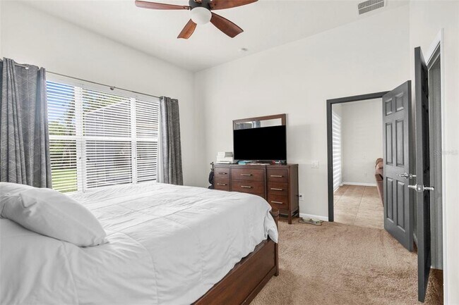 Building Photo - 14373 Wake Robin Dr