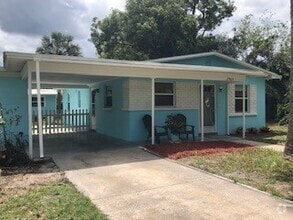 Building Photo - 3/1 cottage conveniently located near Down...