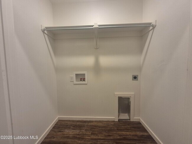 Building Photo - 2109 N Jayton Ave