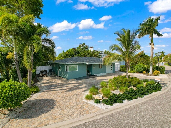 Building Photo - 200 176th Terrace E