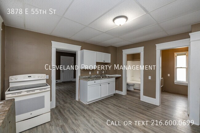 Building Photo - 3878 E 55th St