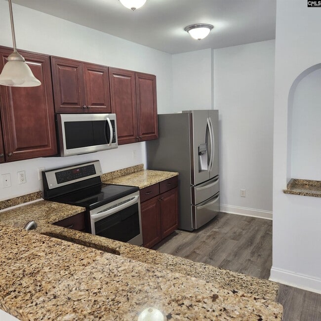 Building Photo - 330 Large Oak Loop