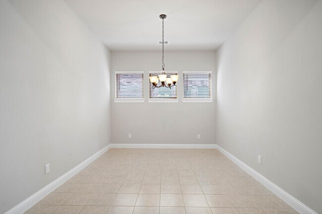 Building Photo - 4218 Davis Oak Dr