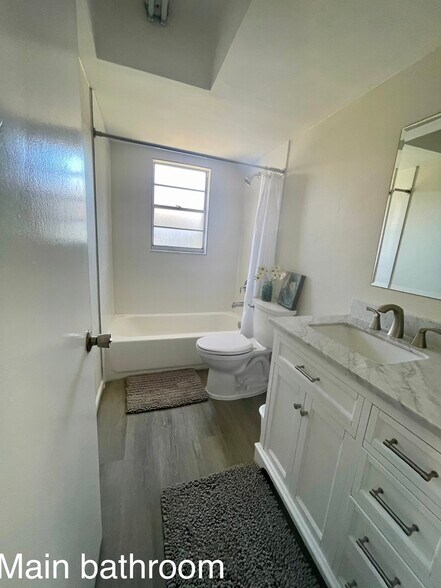 Building Photo - 1252 SE 8th Terrace