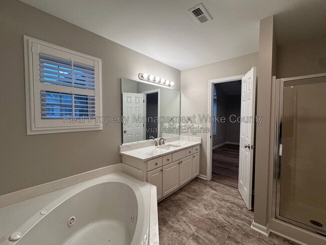 Building Photo - 4021 Wellington Ridge Loop