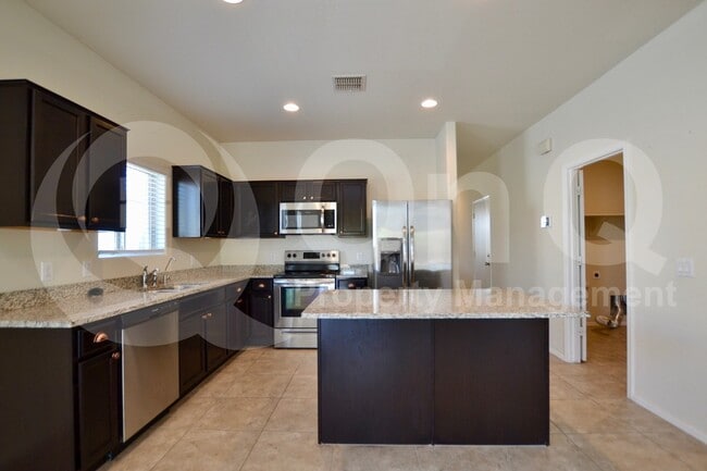 Building Photo - 2386 E San Lorenzo Trail