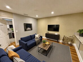 Building Photo - 56 Egmont St