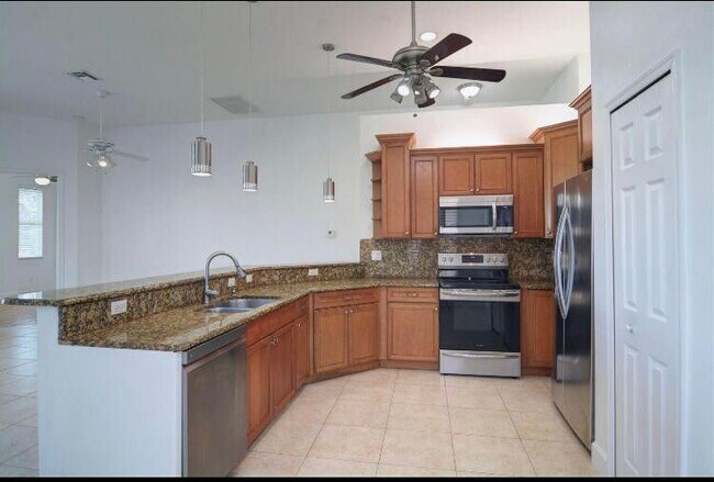 Building Photo - 3612 Grove Ct