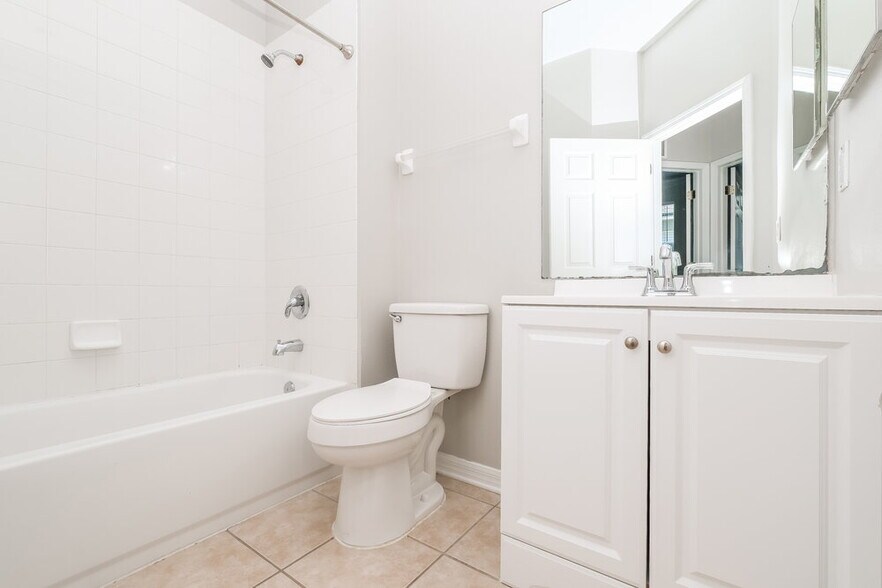 Building Photo - 6717 Cambridge Park Dr