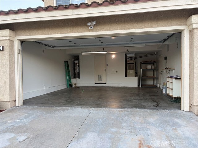 Building Photo - 2200 Bloomfield Ln