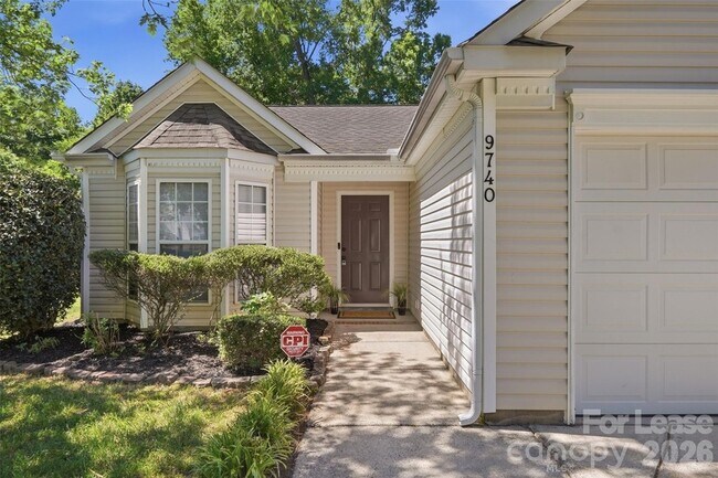 Building Photo - 9740 Veronica Dr